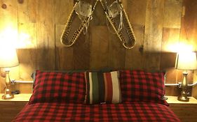 Shaver Lake Village Hotel