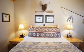 Shaver Lake Village Hotel